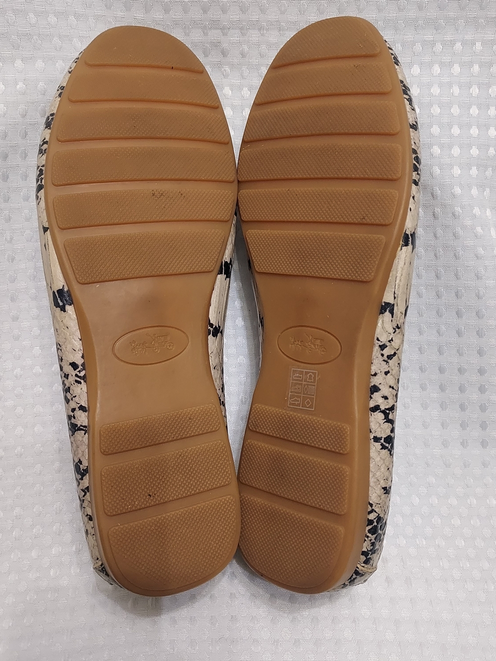 COACH Women's Beige Snake-Print Leather Loafers with Gold Hardware - Picture 4 of 10